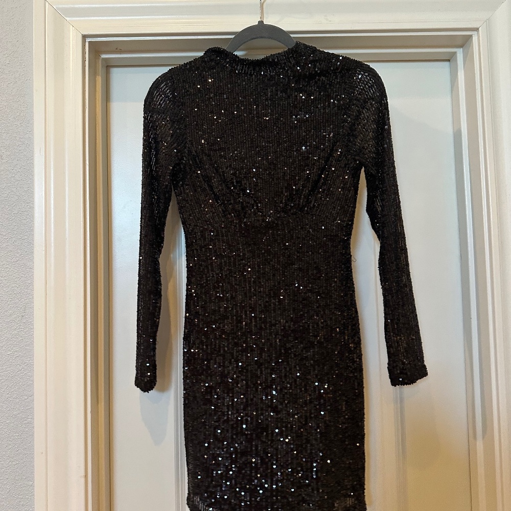 Black long sleeve dress